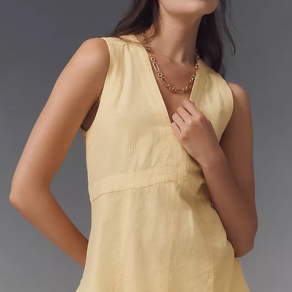 Pilcro by Anthropologie linen/cotton V-neck sleeveless empire-waist top